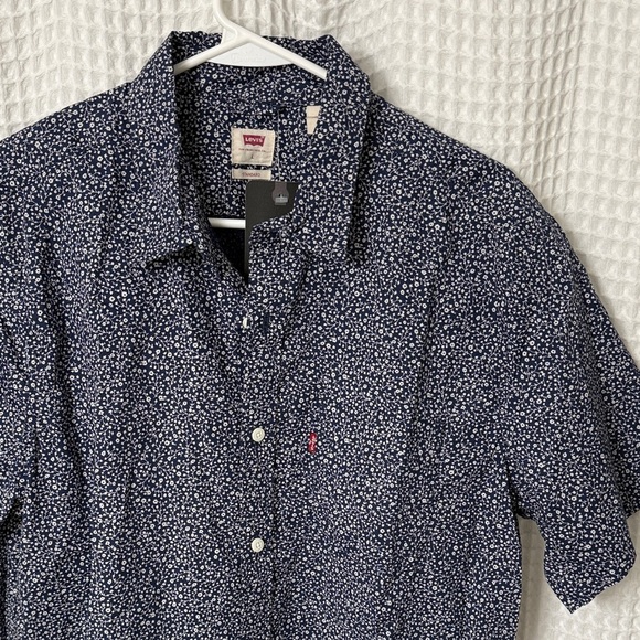 Levi's Men's Navy Blue Patterned Button Down Shirt NWT - Size L - Picture 2 of 7